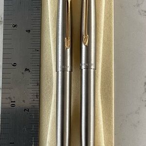 Parker Silver tone with Gold tone accents Pen Set